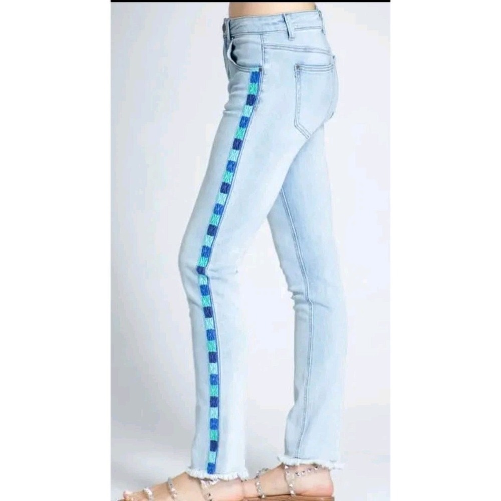 APNY Emma Side Seam Embroidered Straight Leg Ankle Jeans Sz 10 Frayed Hem